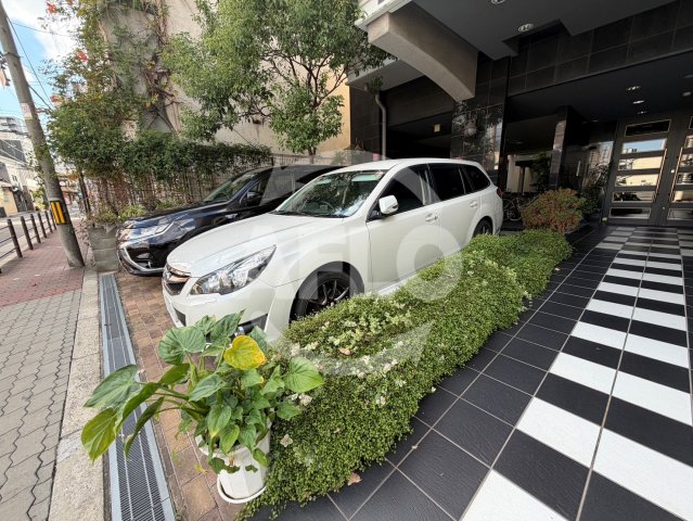 駐車場　アクティコートクリスタル京橋　駐車場