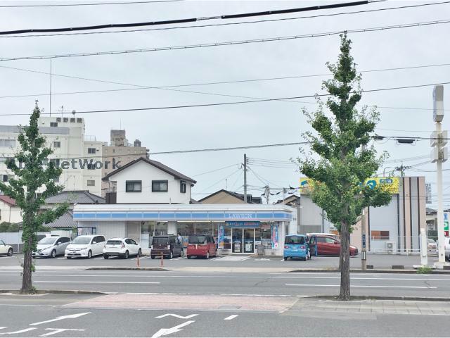 コンビニ　ローソン大村東三城町店（コンビニ）まで765m