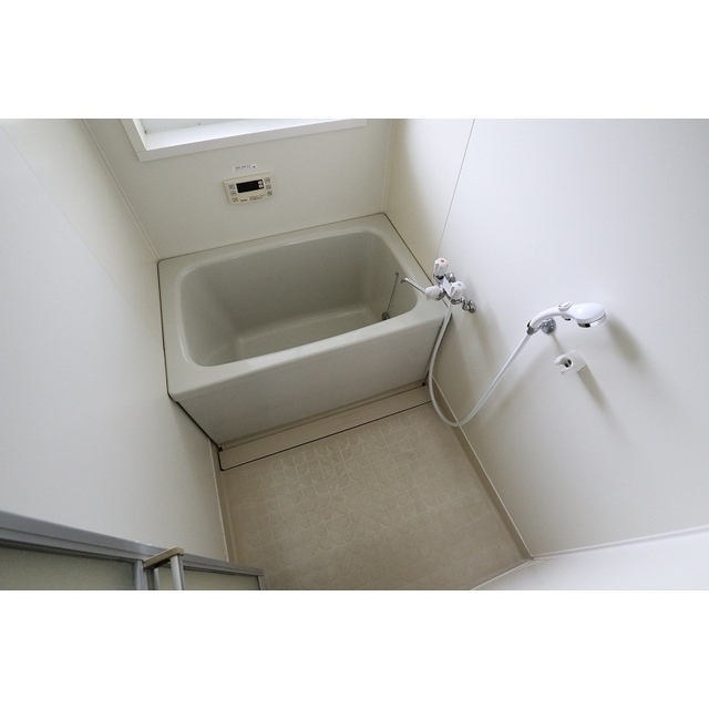 バス・シャワールーム　※別部屋の写真になります