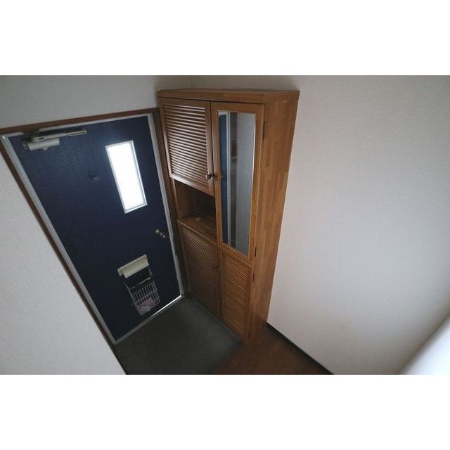 玄関　※別部屋の写真になります