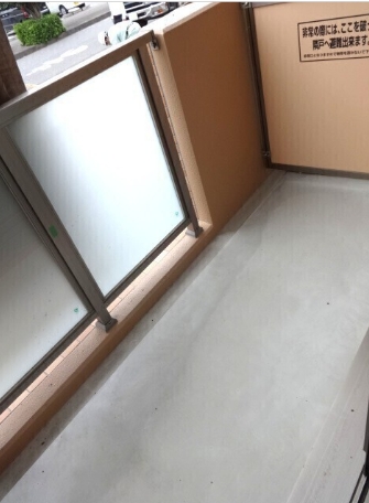 バルコニー
