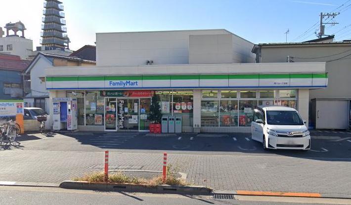 コンビニ　ファミリーマート（コンビニ）まで80m