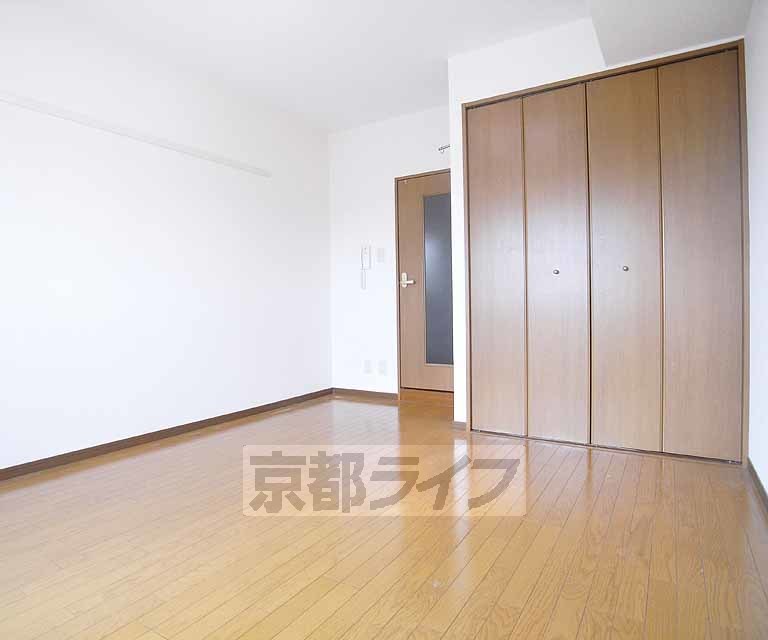 居室・リビング　綺麗な室内です。