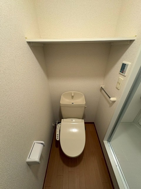 トイレ　別部屋同仕様タイプ