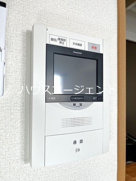 セキュリティ　モニター付きインターホンです。※参考画像