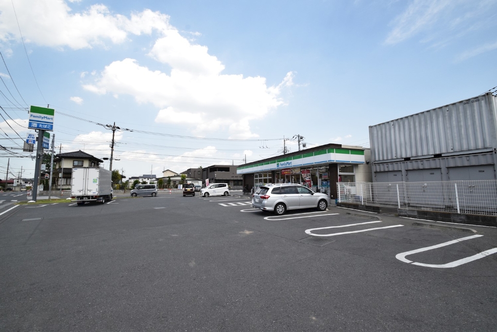 コンビニ　ファミリーマート 川口花山下店（コンビニ）まで400m