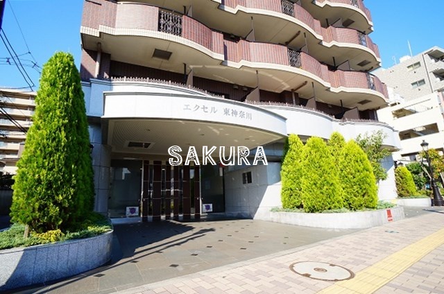 エントランス　お洒落な建物デザイン♪
