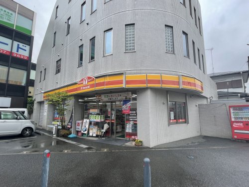 コンビニ　ヤマザキYショップ川和町なかむらや店（コンビニ）まで243m