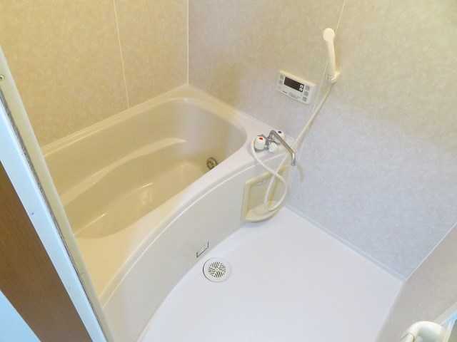バス・シャワールーム　別部屋参照。お問い合わせは【048-776-5175】レーベ