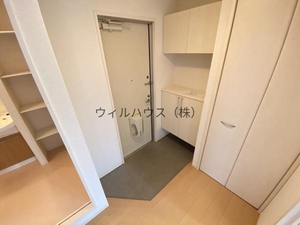 玄関　シューズボックスあり！