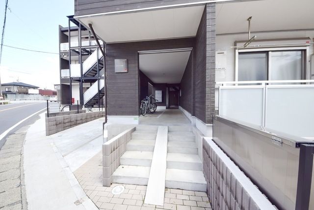 エントランス　綺麗なエントランス