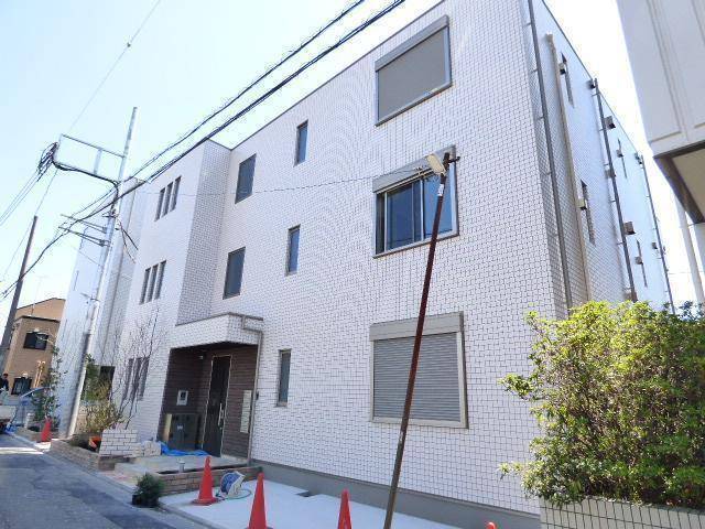 建物外観　オートロック付き