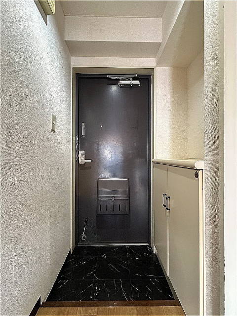 玄関　※他号室参考写真