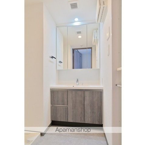 コンフォリア・リヴ板橋本町の内装写真