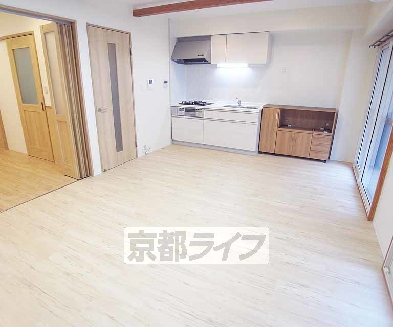 居室・リビング　リノベーションして綺麗になりました