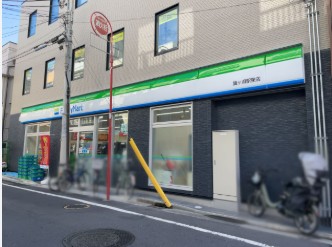 コンビニ　ファミリーマート鐘ヶ淵駅東店（コンビニ）まで187m