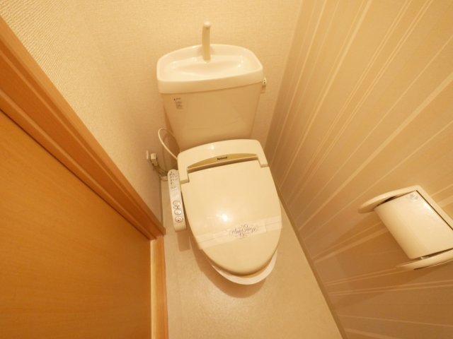トイレ　清潔感のあるトイレです