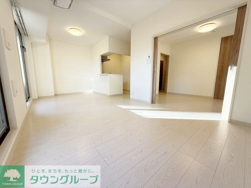 居室・リビング　★お部屋探しは株式会社タウンハウジング東京まで★