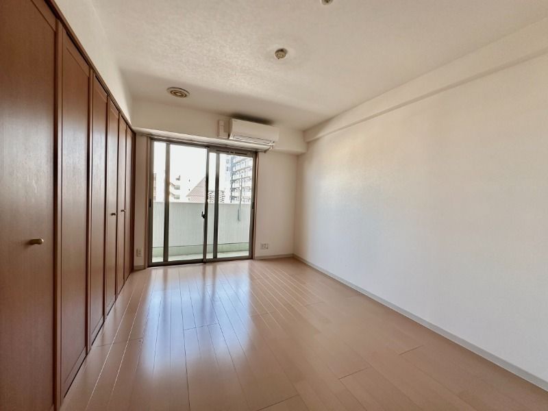 その他部屋・スペース　落ち着いて過ごせるお部屋なので、寝室にいかがでしょうか