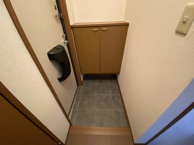 玄関　同物件、他のお部屋の写真です