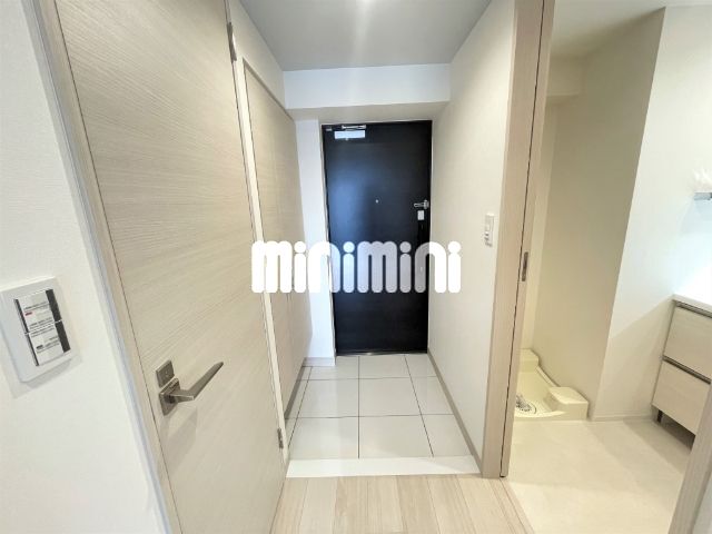 玄関　別部屋の写真です。