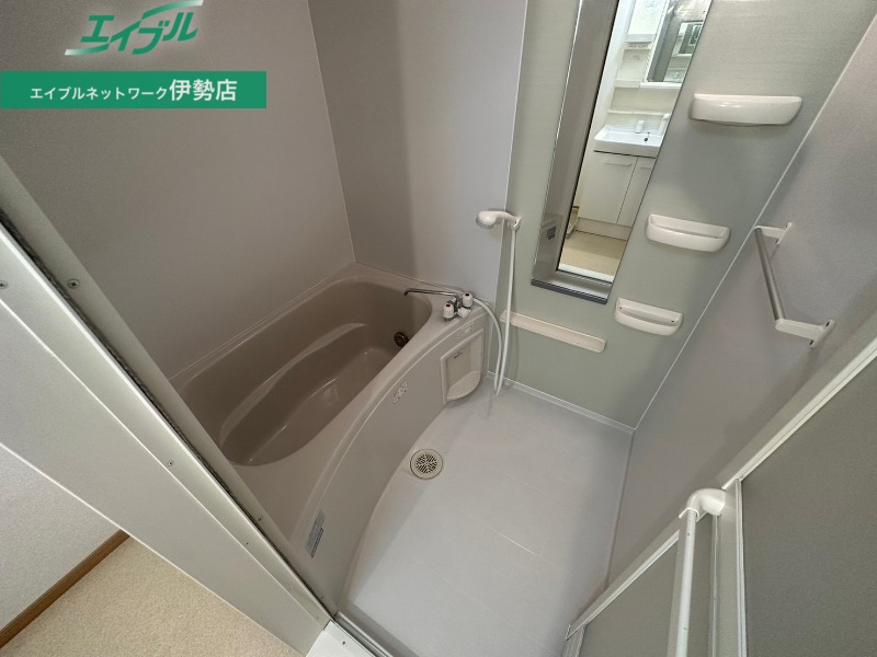 バス・シャワールーム　同型参考写真