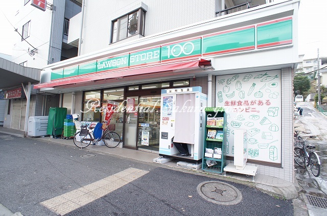 コンビニ　ローソンストア100 港北小机町店（コンビニ）まで252m