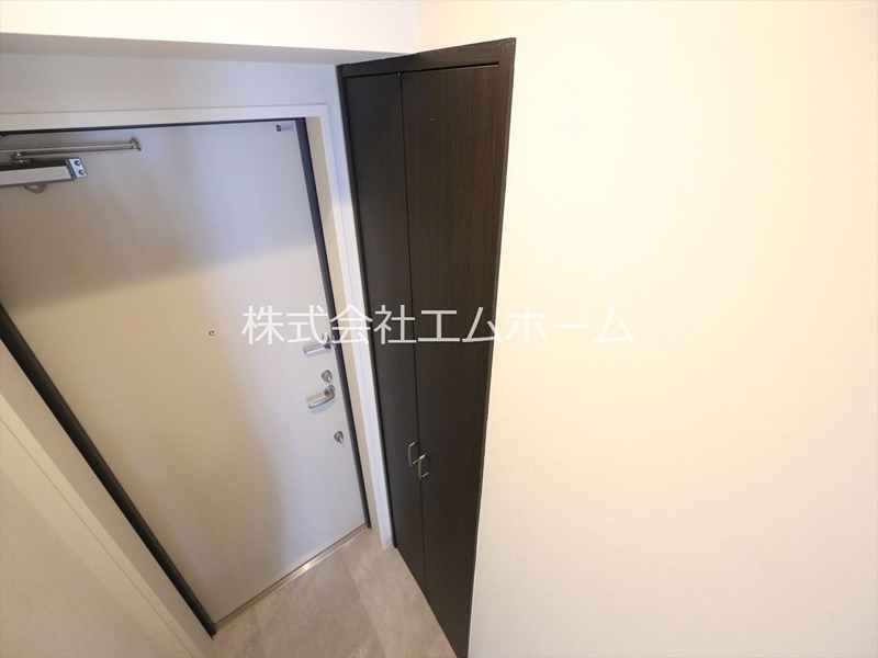 玄関　玄関　シューズボックス