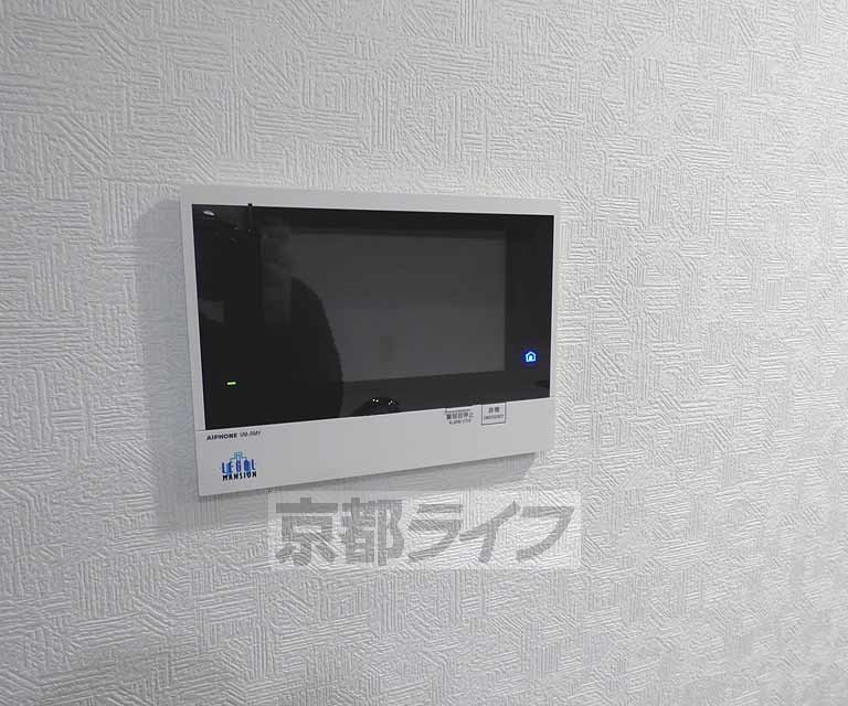 セキュリティ　モニター付きインターホンです。