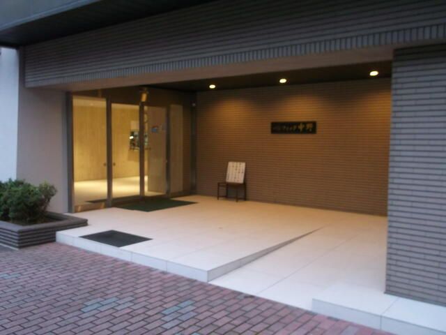 西武新宿線 新井薬師前駅 徒歩8分 10階建 築52年の外観写真