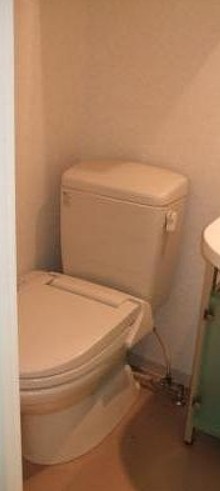 ステージファースト三軒茶屋アジールコートのトイレ写真