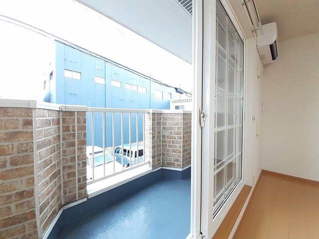富山地鉄富山港線 下奥井駅 徒歩7分 2階建 築18年の内装写真