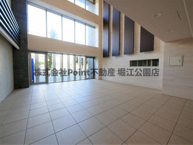 地下鉄御堂筋線 大国町駅 徒歩4分 11階建 築14年の外観写真