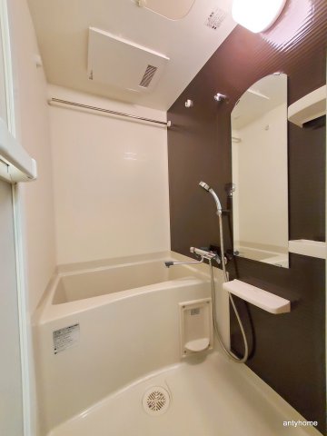 Luxe新大阪SOUTHの風呂写真
