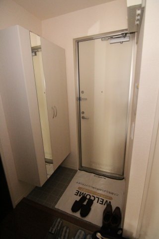 グリーンライン 日吉本町駅 徒歩11分 3階建 築11年の玄関写真