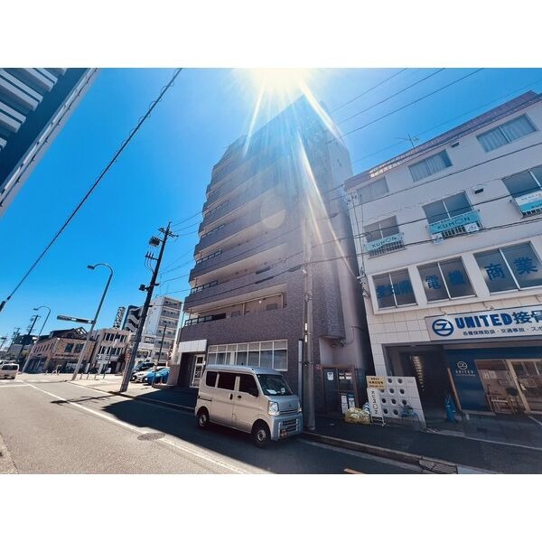 建物外観　落ち着いた雰囲気の外観です