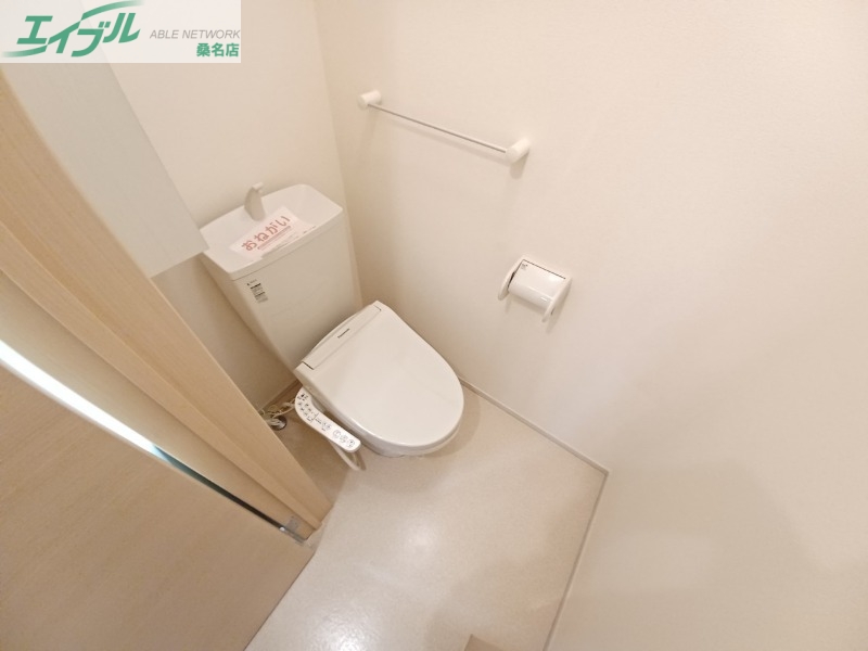 トイレ　同型参考写真