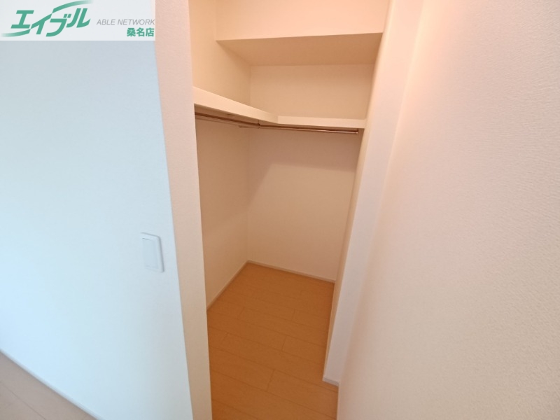 収納　同型参考写真