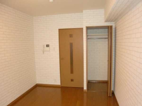 居室・リビング　※別部屋の参考写真です。