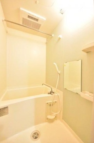 東京メトロ千代田線 北千住駅 徒歩10分 5階建 築8年の風呂写真