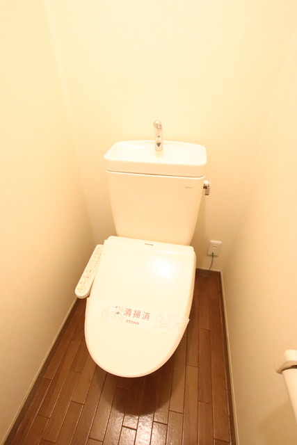 トイレ　洗浄機能付きのトイレです。