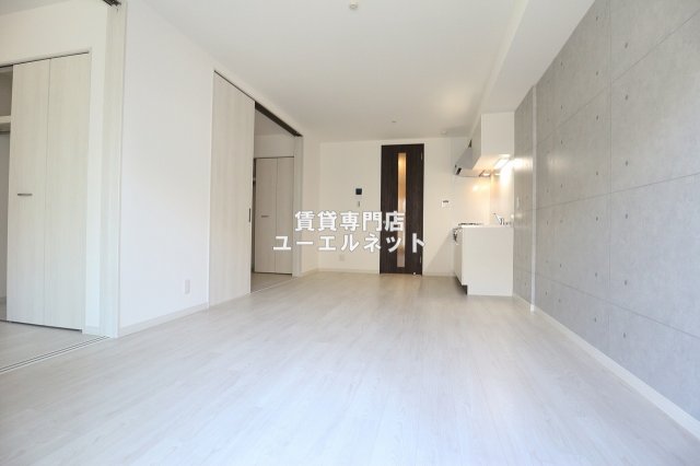 居室・リビング　ゆったりとくつろげる、落ち着きのある居室空間です