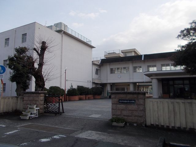 小学校　富士第二小学校（小学校）まで450m