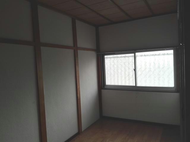 蒲生岡本町貸家の居間写真