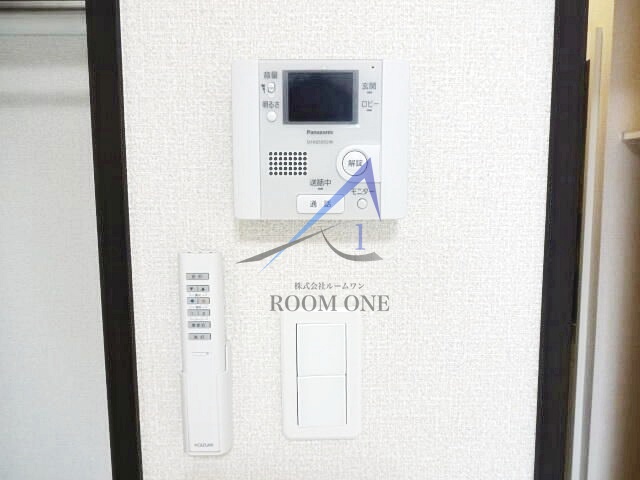 セキュリティ　モニター付きインターホンです。