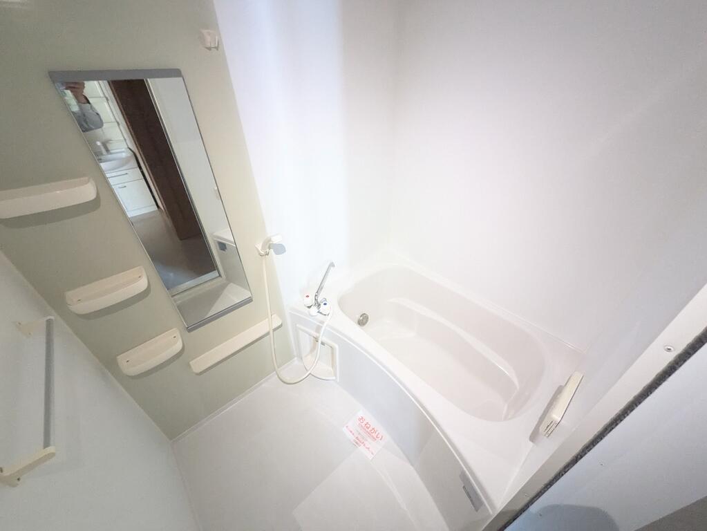 スクエアISの風呂写真
