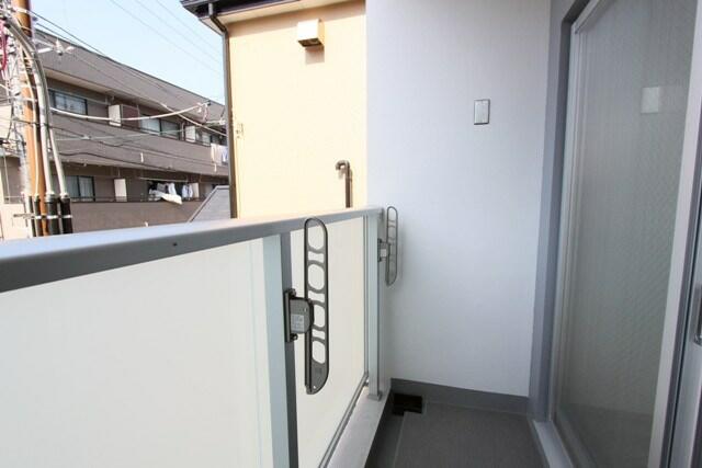 バルコニー　※別タイプのお部屋の写真です。