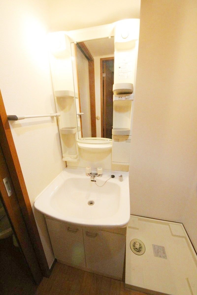 洗面設備　弊社は都内全域の物件をご紹介可能です！