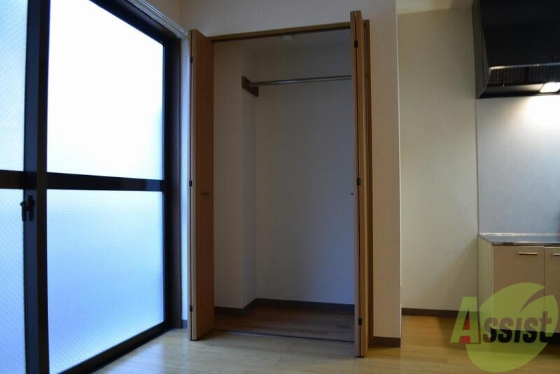 収納　使いやすいクローゼットタイプですね。