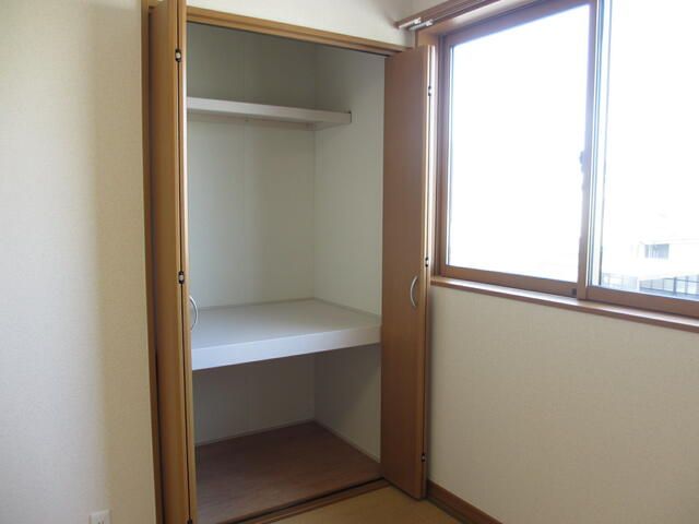 ファイン西荒屋 D棟の内装写真